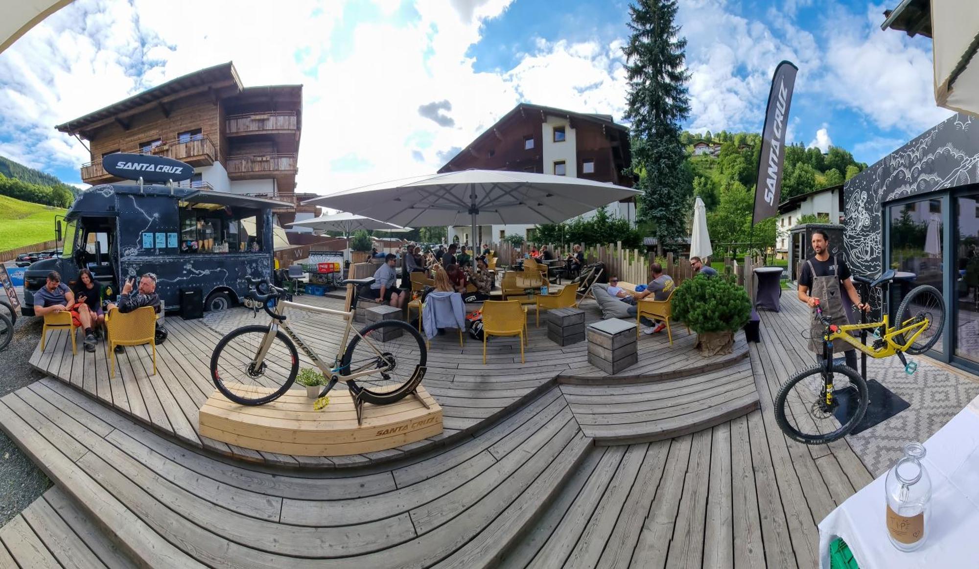 Skill Mountain Lodge - Ski Und Bike Hostel Im Sommer Mit Joker Card Зальбах-Хинтерглемм Экстерьер фото