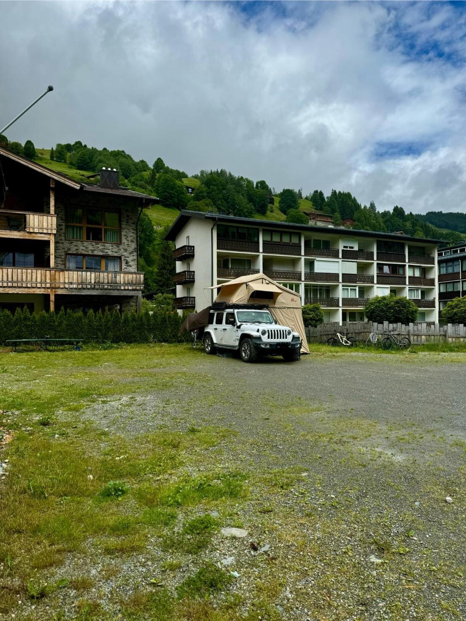 Skill Mountain Lodge - Ski Und Bike Hostel Im Sommer Mit Joker Card Зальбах-Хинтерглемм Экстерьер фото
